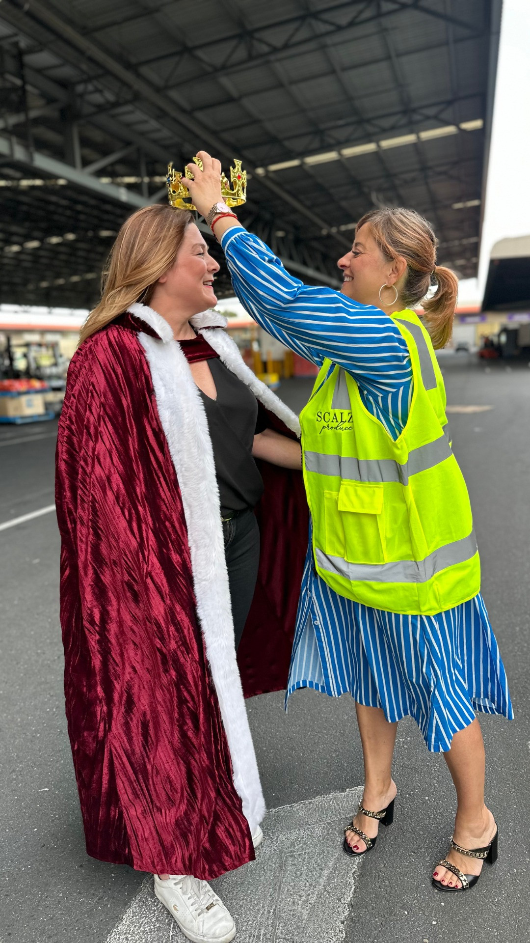 Cherry Queen crown handover.jpg (586 KB)